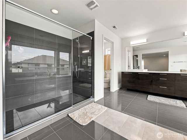 32976 Cedar Avenue SE, Black Diamond, WA 98010