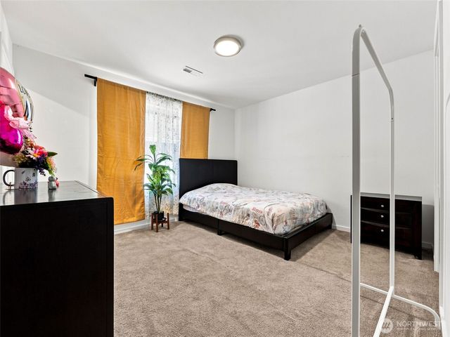 32976 Cedar Avenue SE, Black Diamond, WA 98010
