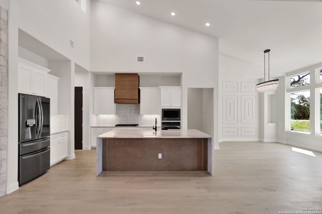 775 Maximino Ridge, Bulverde, TX 78163