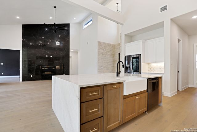 775 Maximino Ridge, Bulverde, TX 78163