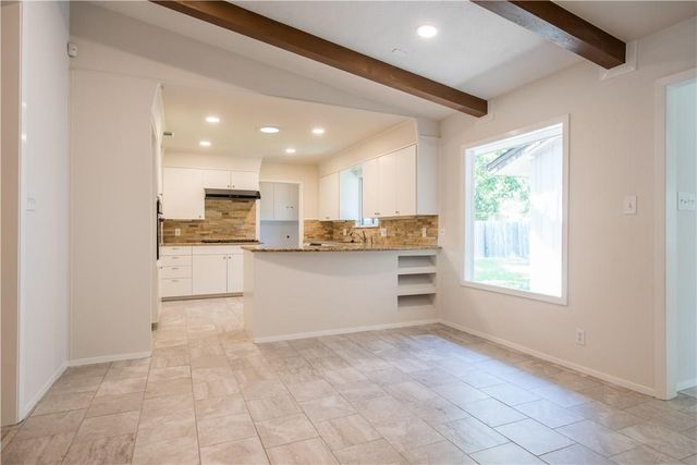 2902 Silverleaf DR, Austin, TX 78757