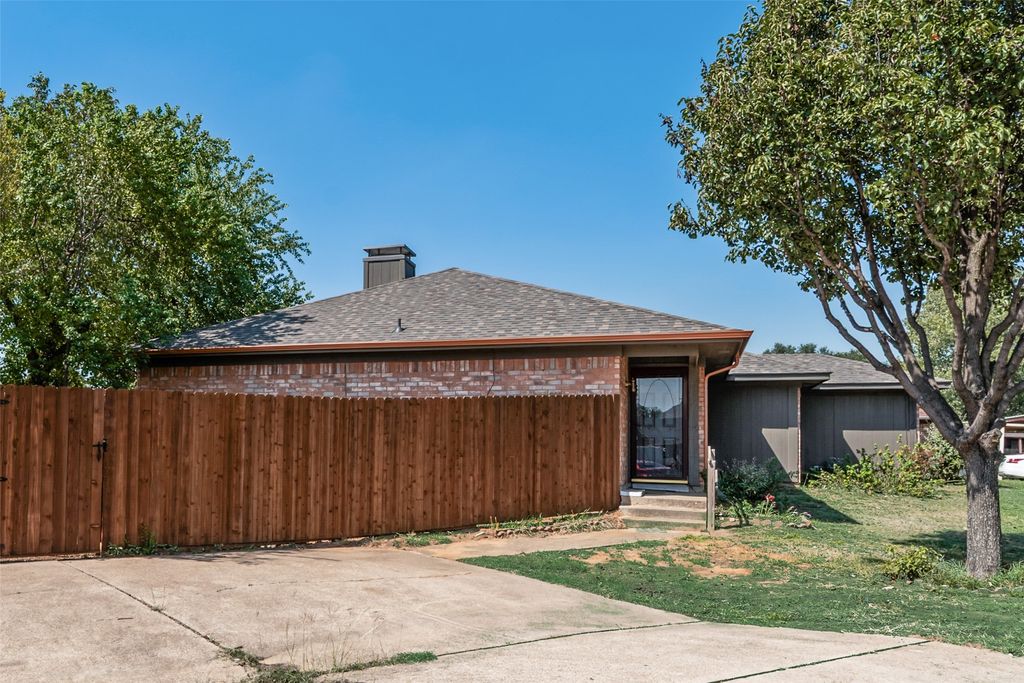 5126 Trail Dust Lane, Arlington, TX 76017 — photo 2