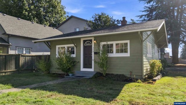 370 24th St NE, Salem, OR 97301