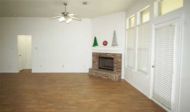 926 Timber Oaks Lane, Arlington, TX 76010