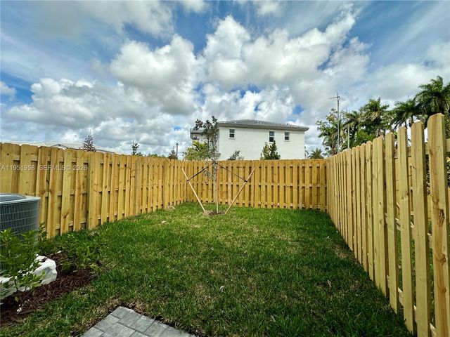 29229 SW 162nd Ct ., Homestead, FL 33033