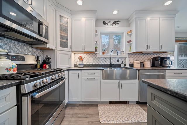 88 Old Town Road Extension, Epsom, NH 03234