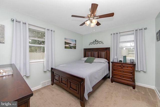 26 BELAIR AVE, Maple Shade, NJ 08052