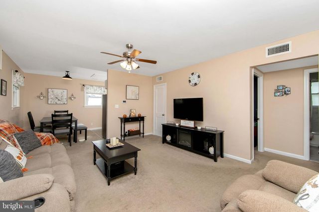 26 BELAIR AVE, Maple Shade, NJ 08052