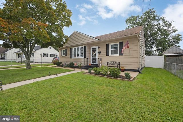 26 BELAIR AVE, Maple Shade, NJ 08052