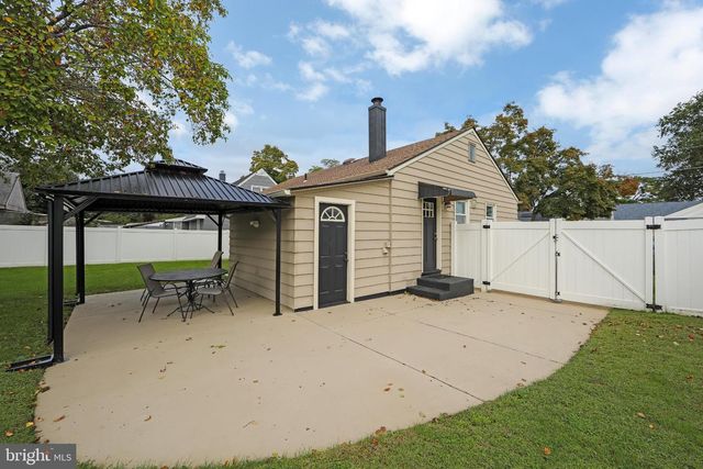 26 BELAIR AVE, Maple Shade, NJ 08052