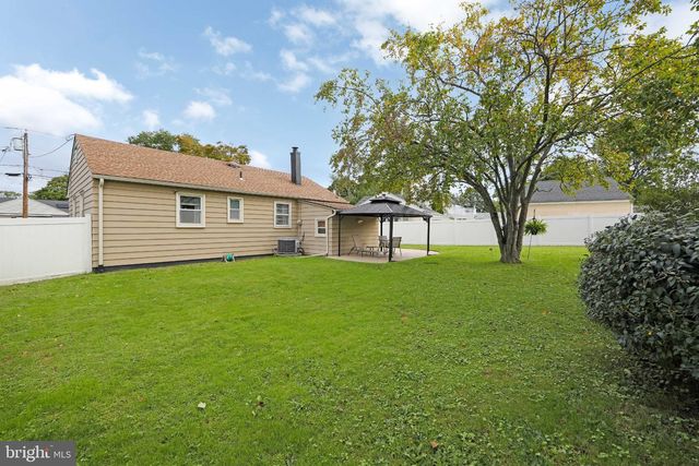 26 BELAIR AVE, Maple Shade, NJ 08052