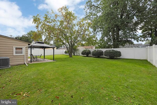 26 BELAIR AVE, Maple Shade, NJ 08052