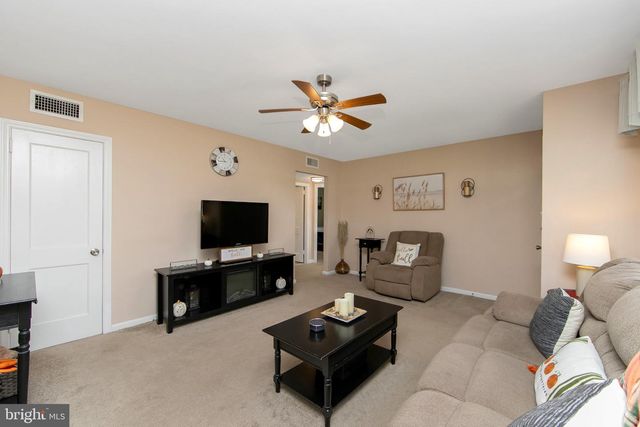 26 BELAIR AVE, Maple Shade, NJ 08052