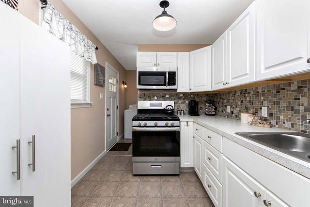 26 BELAIR AVE, Maple Shade, NJ 08052