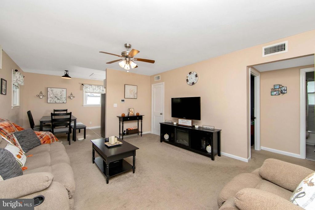 26 BELAIR AVE, MAPLE SHADE, NJ 08052 — photo 3