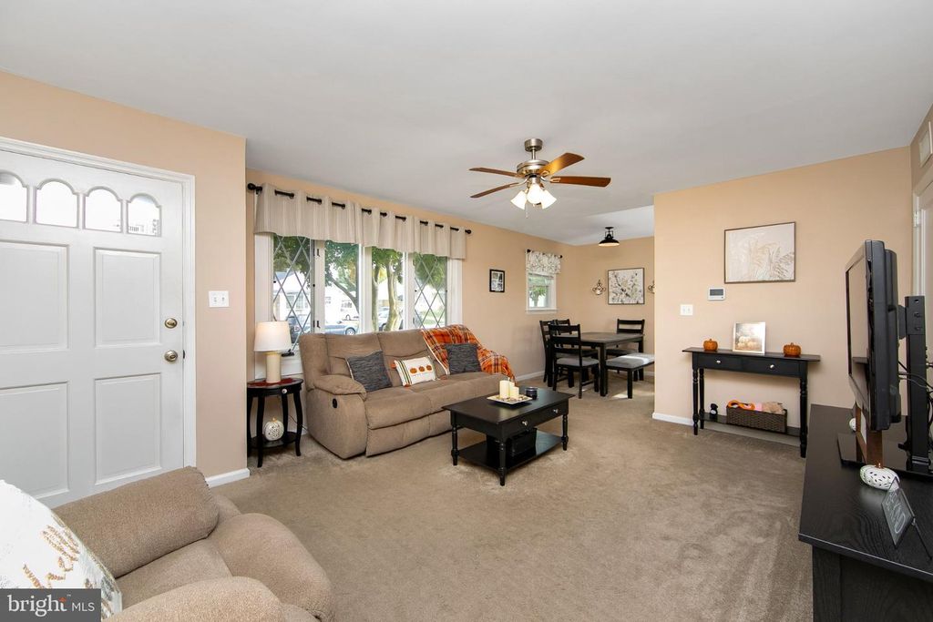 26 BELAIR AVE, MAPLE SHADE, NJ 08052 — photo 4