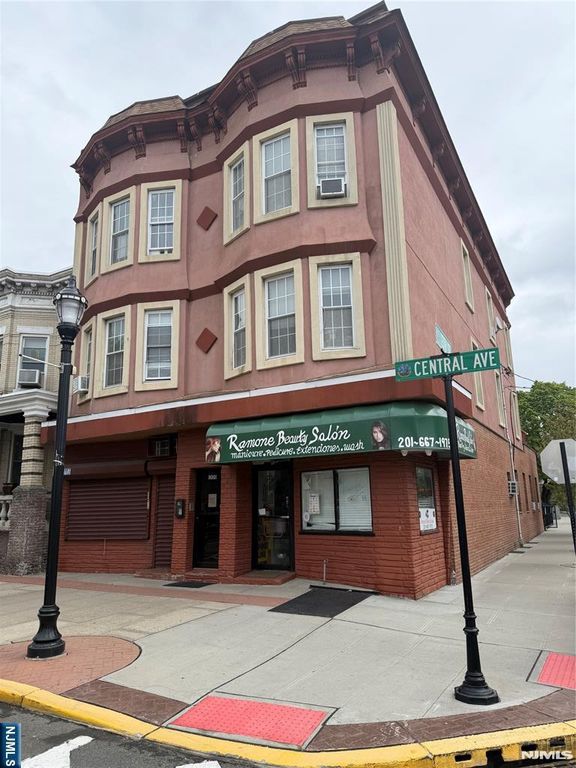 1300 Central 1, Union City, NJ 07087