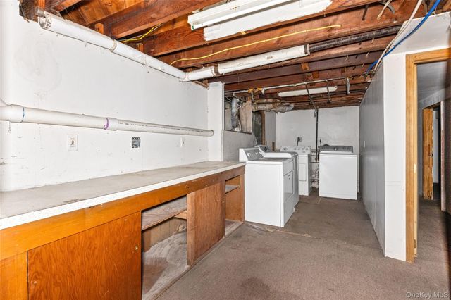 674 Henry Street, Uniondale, NY 11553