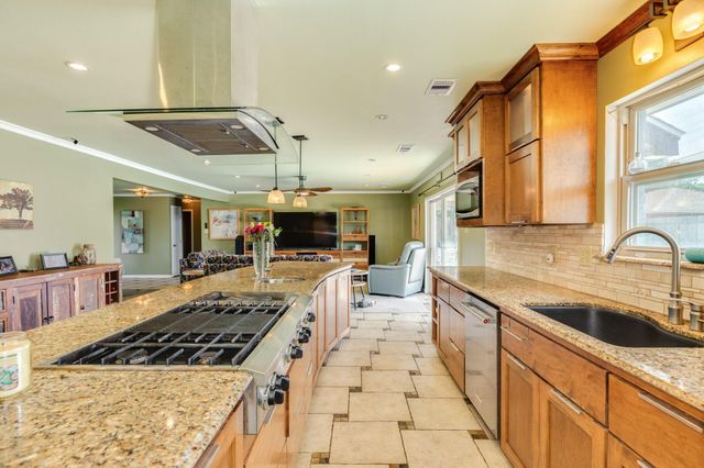 5525 Ibis Drive, Galveston, TX 77551
