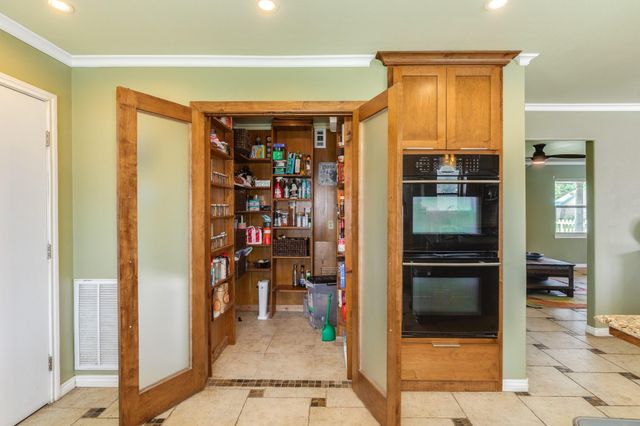 5525 Ibis Drive, Galveston, TX 77551