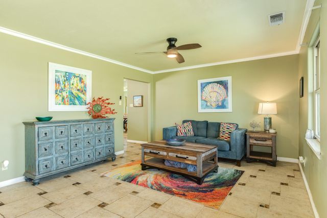 5525 Ibis Drive, Galveston, TX 77551