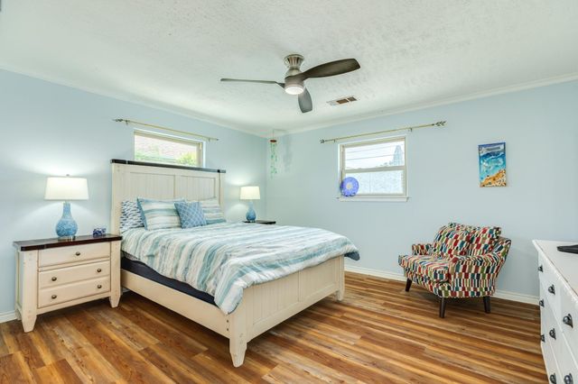 5525 Ibis Drive, Galveston, TX 77551