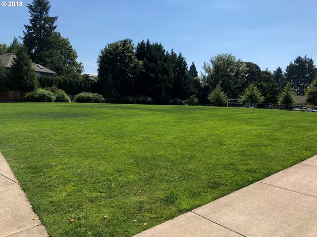 13275 Sw DAVIES Rd, Beaverton, OR 97008