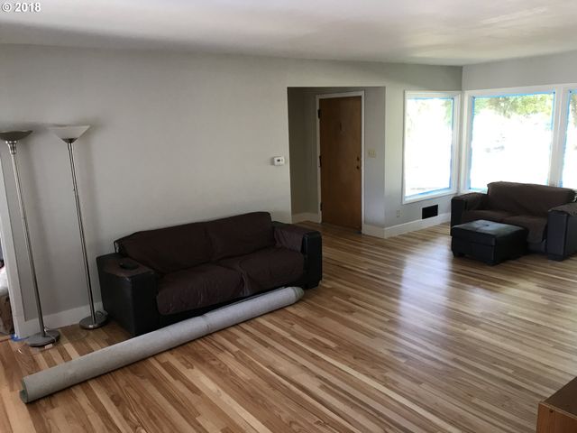 13275 Sw DAVIES Rd, Beaverton, OR 97008