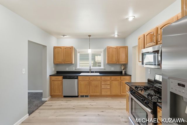 1438 Pennoyer Avenue, Grand Haven, MI 49417
