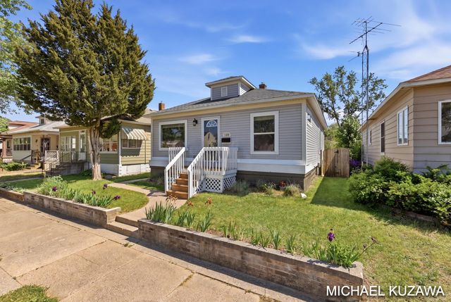 1438 Pennoyer Avenue, Grand Haven, MI 49417