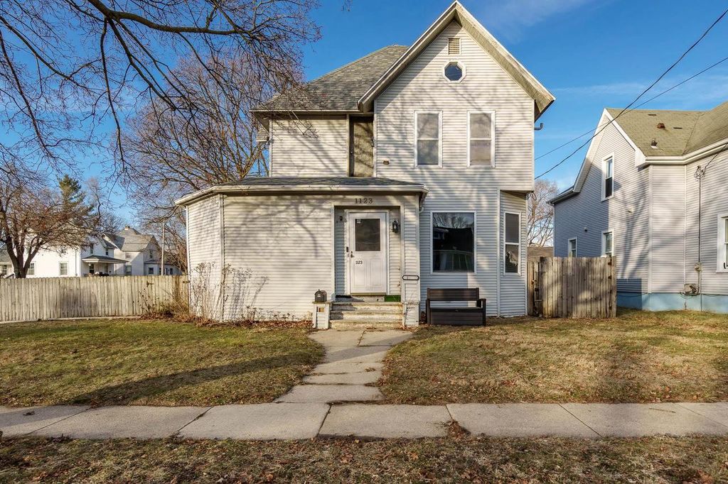 1123 Portland Avenue, Beloit, WI 53511