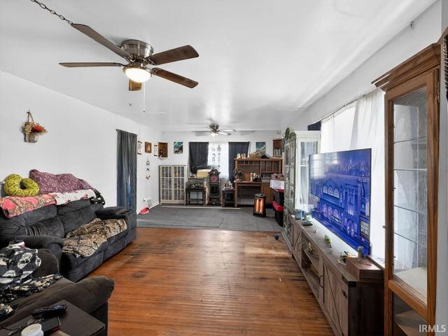 5012 Helmuth Avenue, Evansville, IN 47715