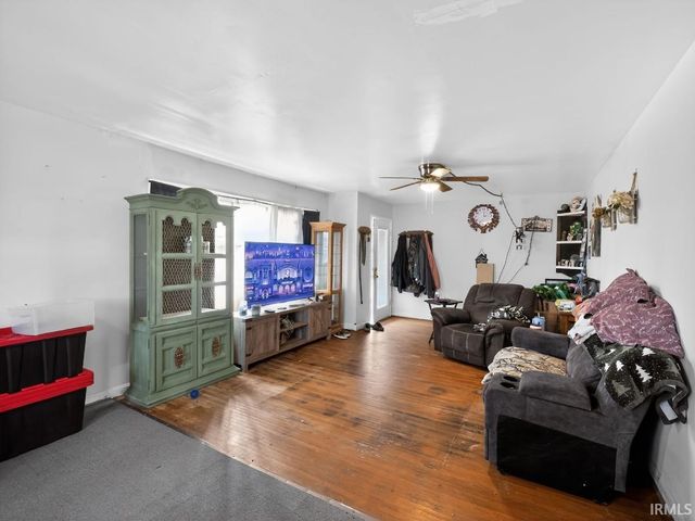 5012 Helmuth Avenue, Evansville, IN 47715