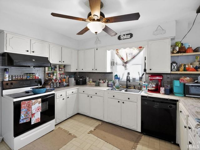 5012 Helmuth Avenue, Evansville, IN 47715