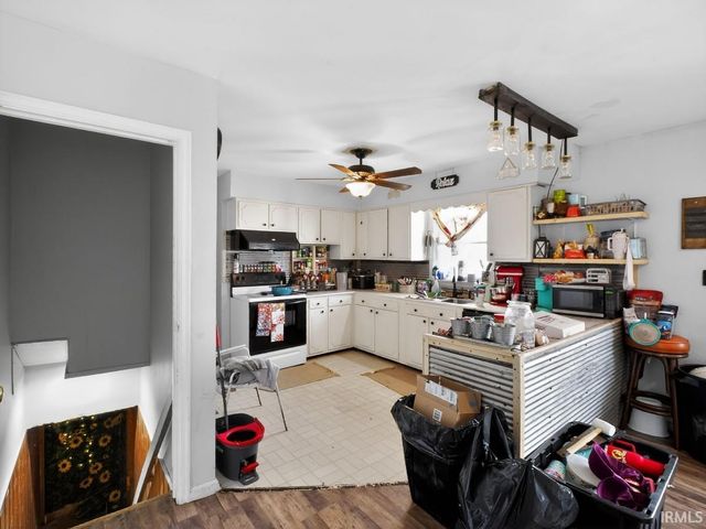 5012 Helmuth Avenue, Evansville, IN 47715