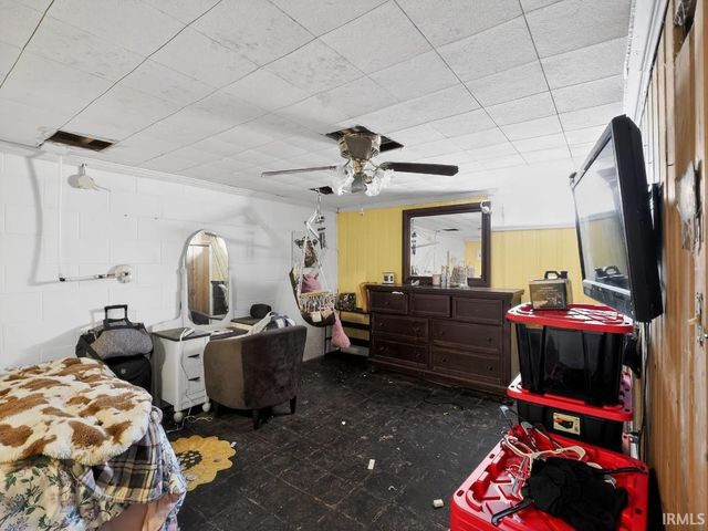 5012 Helmuth Avenue, Evansville, IN 47715