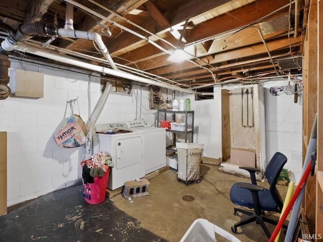 5012 Helmuth Avenue, Evansville, IN 47715