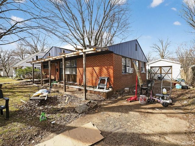 5012 Helmuth Avenue, Evansville, IN 47715