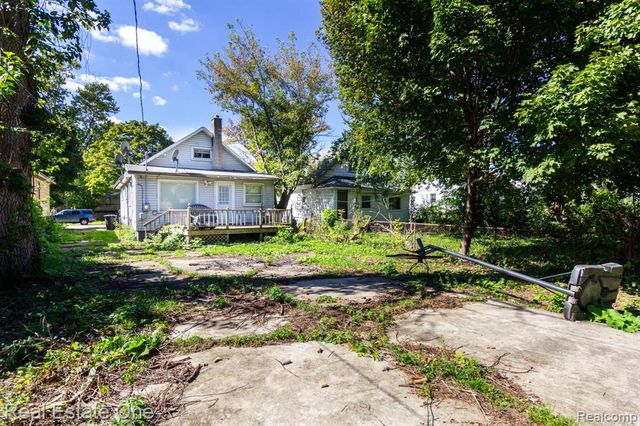 6390 Vaughan Street, Detroit, MI 48228