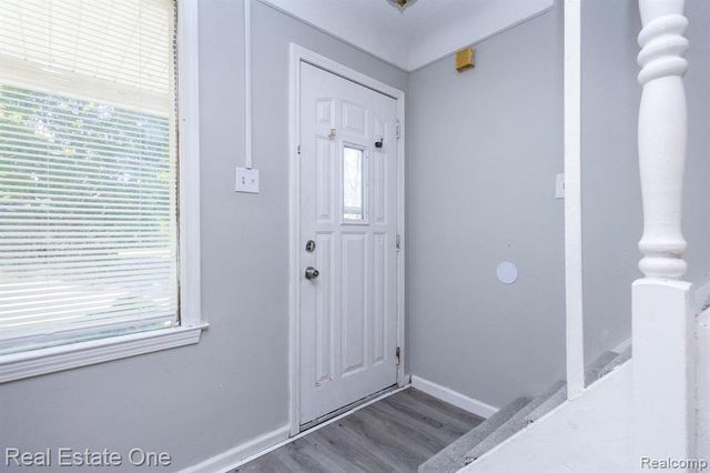 6390 Vaughan Street, Detroit, MI 48228
