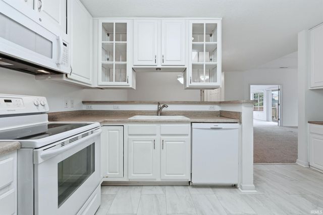 5194 Coventry Lane, Fort Wayne, IN 46804