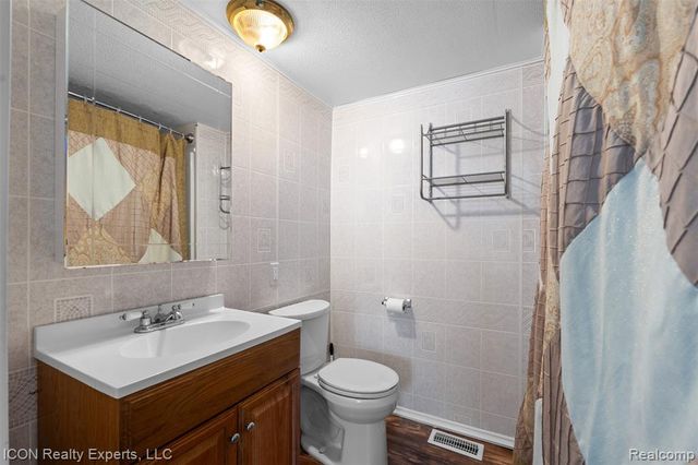 13620 Gilbert Road, Allenton, MI 48002