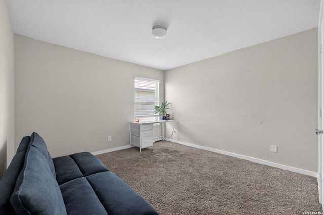 6907 Emerald Vly, San Antonio, TX 78242