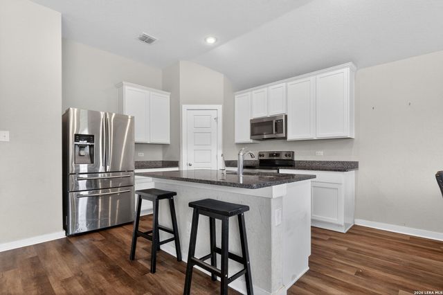 6907 Emerald Vly, San Antonio, TX 78242