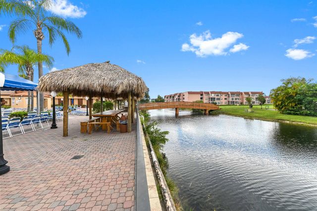 9421 Sunrise Lakes Boulevard 110, Sunrise, FL 33322