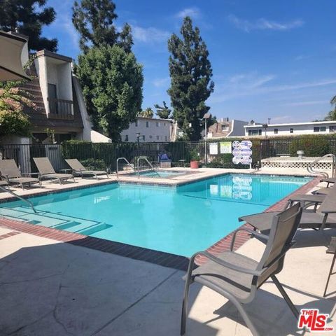 18326 Collins Street F, Tarzana (los Angeles), CA 91356