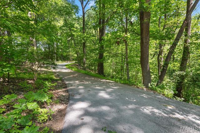 3500 Carrico Manor Lane, Florissant, MO 63034