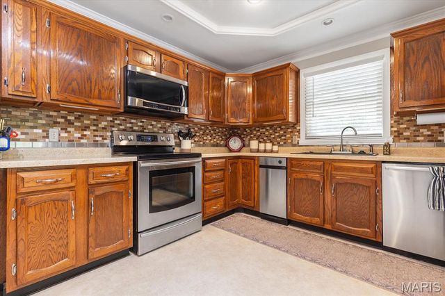 3500 Carrico Manor Lane, Florissant, MO 63034