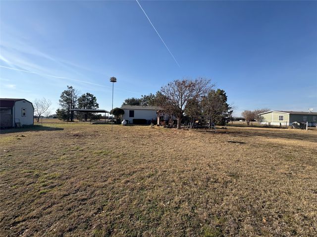 8461 Longhorn Drive, Justin, TX 76247