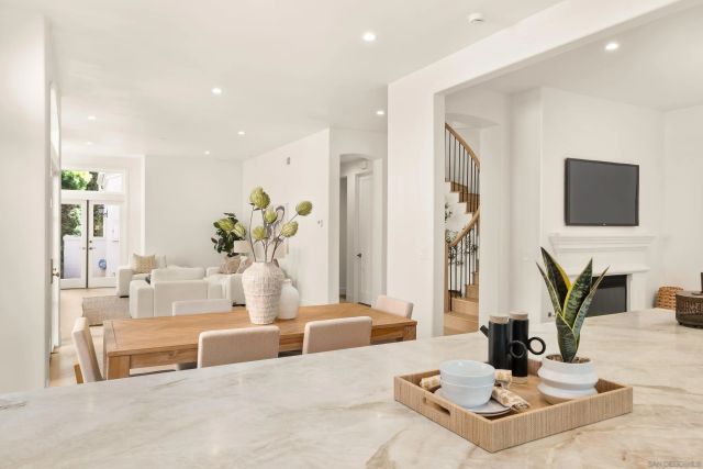 5342 Renaissance Ave, San Diego, CA 92122